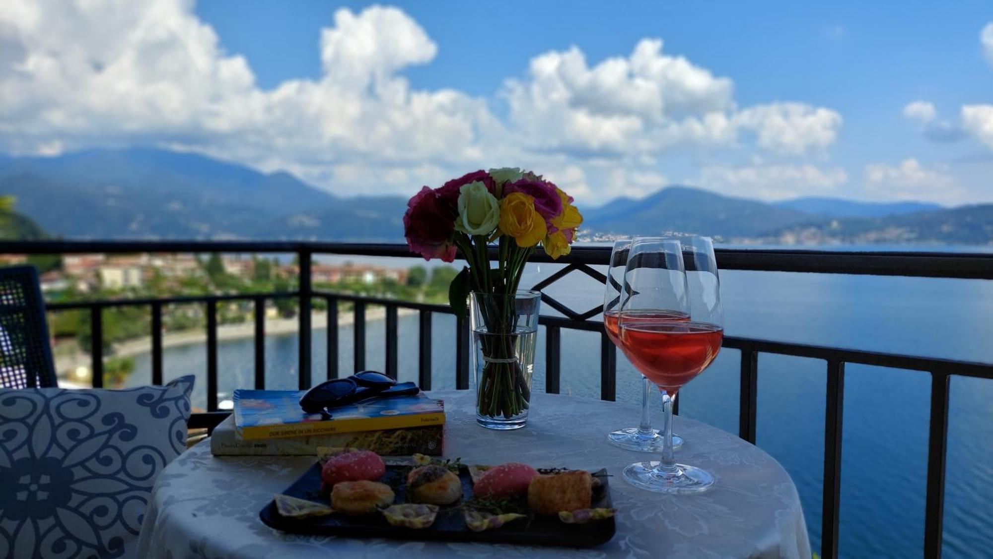 Hotel La Rondinella カンネロ・リヴィエーラ エクステリア 写真