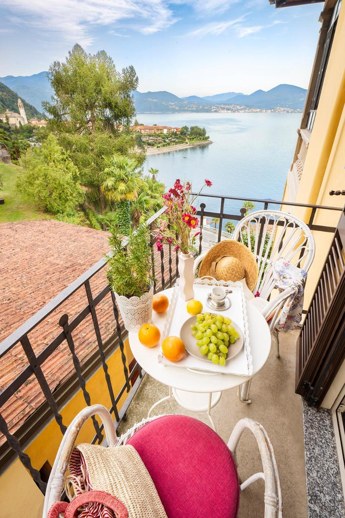 Hotel La Rondinella カンネロ・リヴィエーラ エクステリア 写真