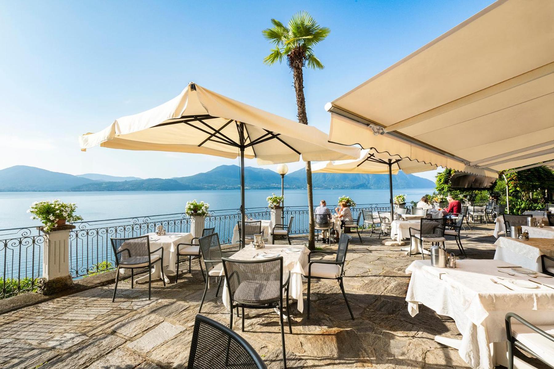 Hotel La Rondinella カンネロ・リヴィエーラ エクステリア 写真