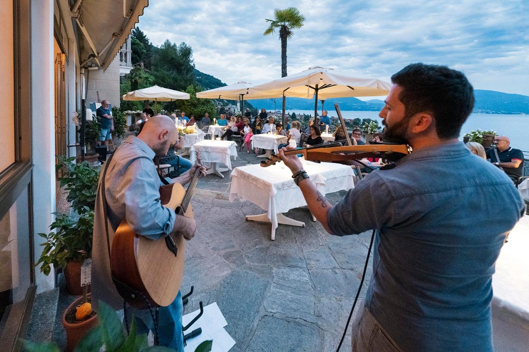 Hotel La Rondinella カンネロ・リヴィエーラ エクステリア 写真
