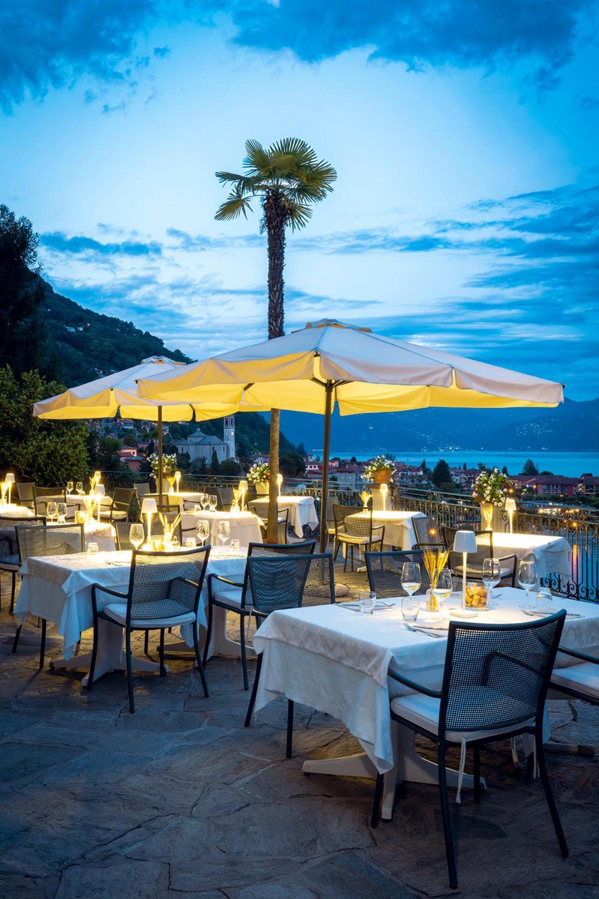 Hotel La Rondinella カンネロ・リヴィエーラ エクステリア 写真